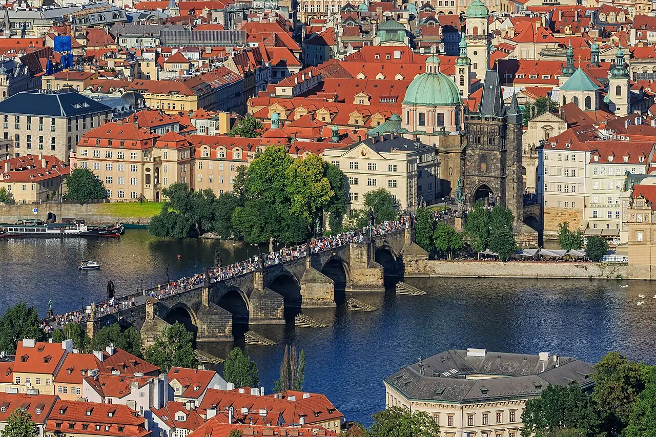 View from Petřín Lookout Tower in Prague (Czech Republic) – Charles Bridge
