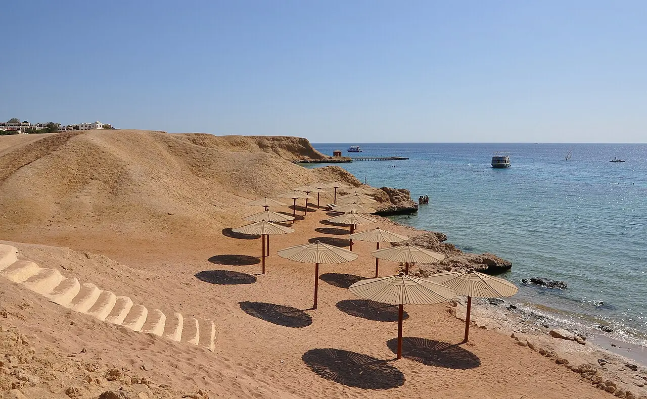 Sharm el-Sheikh (Egypt): private beach at Naama Bay
