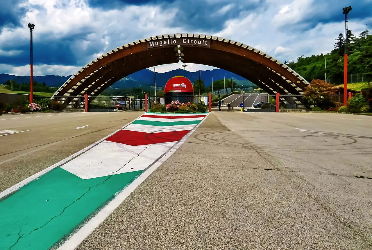 Mugello Circuit - entrance